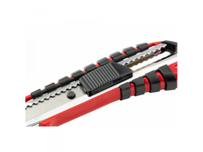 Нож, 18 мм выдвижное лезвие металлическая направляющая эргоном. двухкомпонентная рукоятка//MATRIX