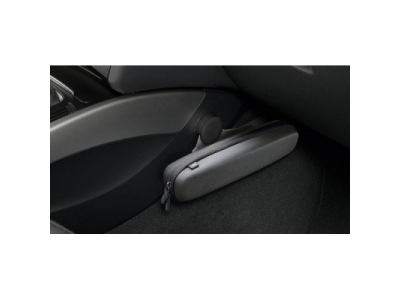 Складной зонт с чехлом, закрепляемым в салоне Audi